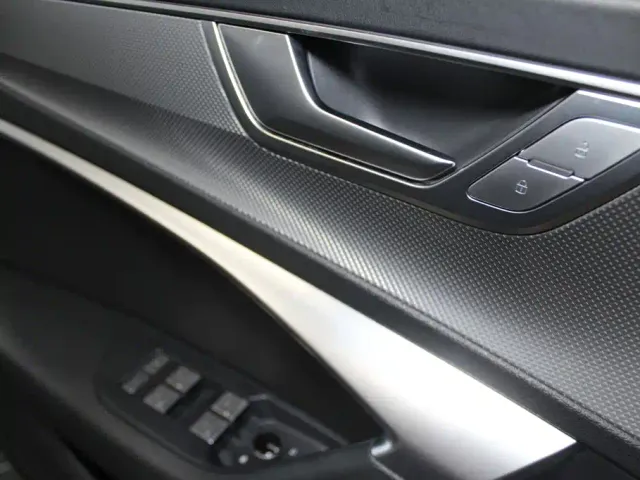 Audi A6L — Фото автомобиля 14