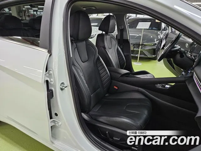 Hyundai Avante CN7 — Фото автомобиля 18