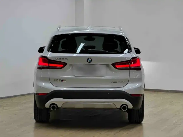 BMW X1 — Фото автомобиля 12