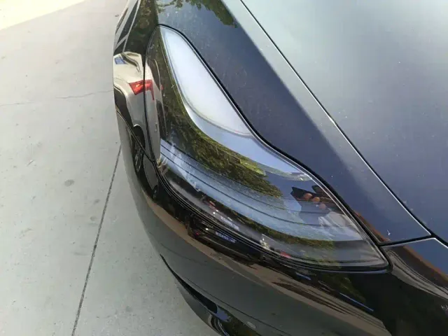 Tesla Model 3 — Фото автомобиля 7