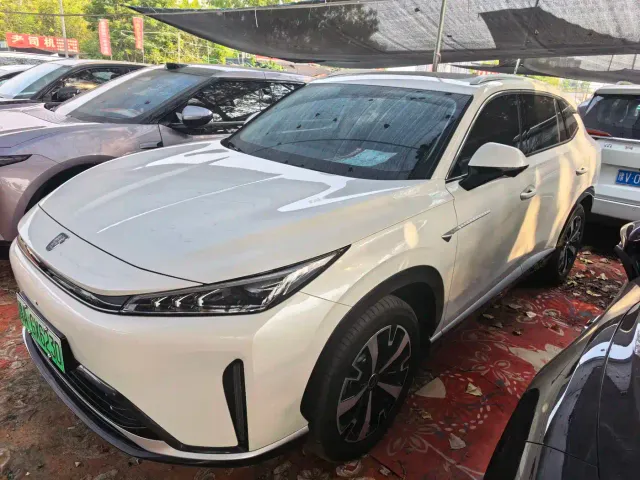 Фотография автомобиля — Roewe D5X DMH