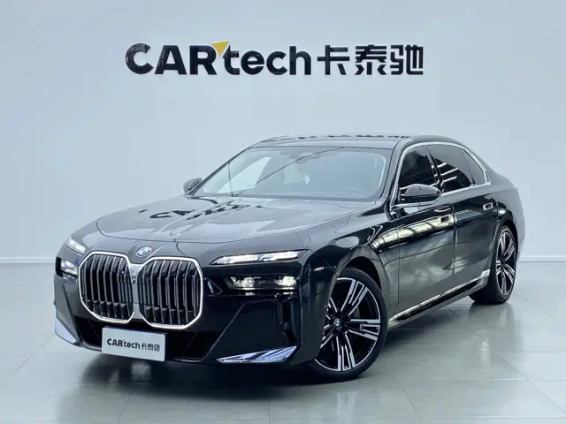 Фотография автомобиля — BMW 7 Series