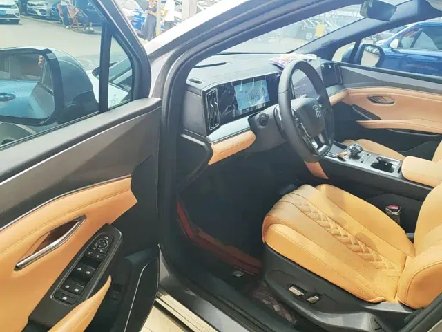 BYD Song L DM-i — Фото автомобиля 15
