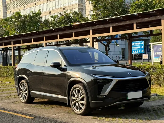 Nio ES8 — Фото автомобиля 5