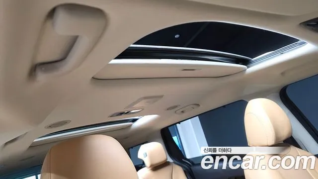 Kia Carnival Generation 4 — Фото автомобиля 23