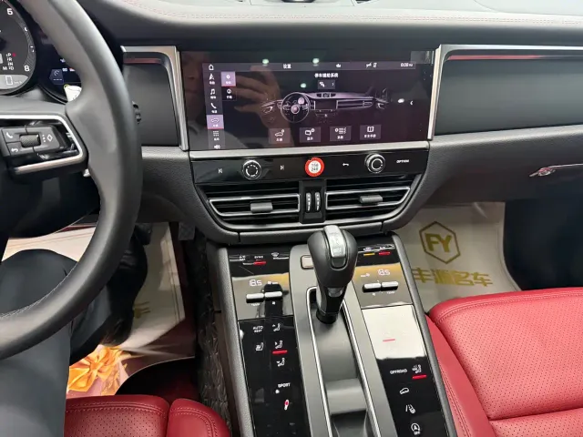 Porsche Macan — Фото автомобиля 22