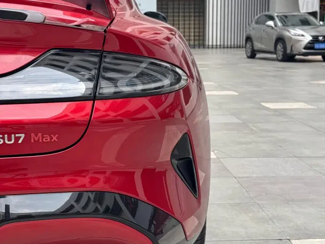 Xiaomi SU7 — Фото автомобиля 17