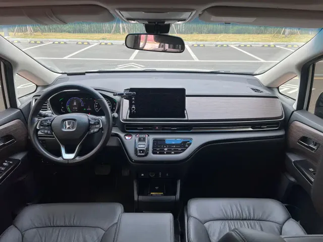 Honda Odyssey — Фото автомобиля 5