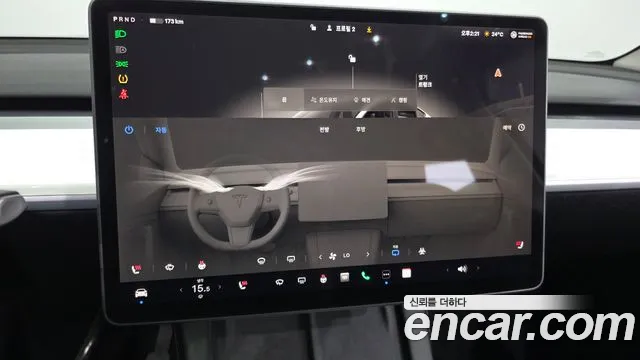 Tesla Model Y — Фото автомобиля 28