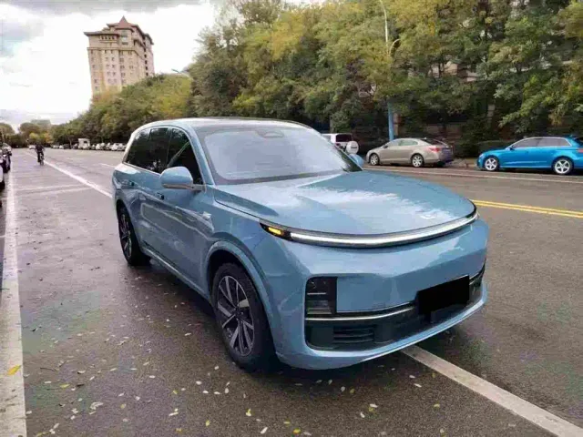 Фотография автомобиля — Li Auto L8