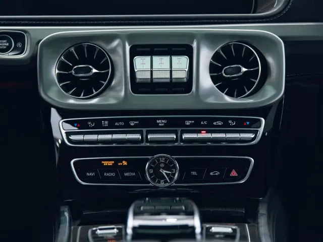 Mercedes-Benz G-Class — Фото автомобиля 12