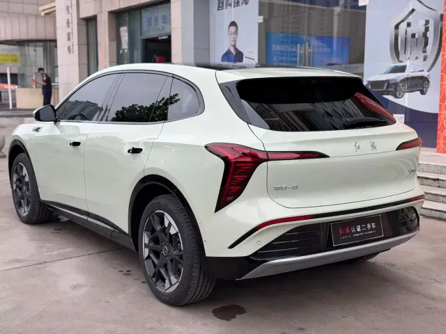 Hongqi Tiangong 06 — Фото автомобиля 18