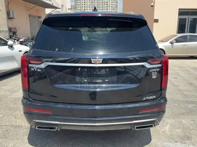 Cadillac XT6 — Фото автомобиля 24
