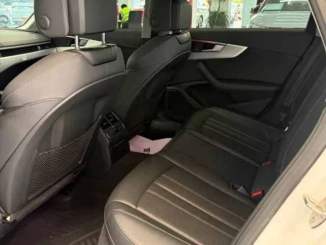 Audi A4L — Фото автомобиля 9