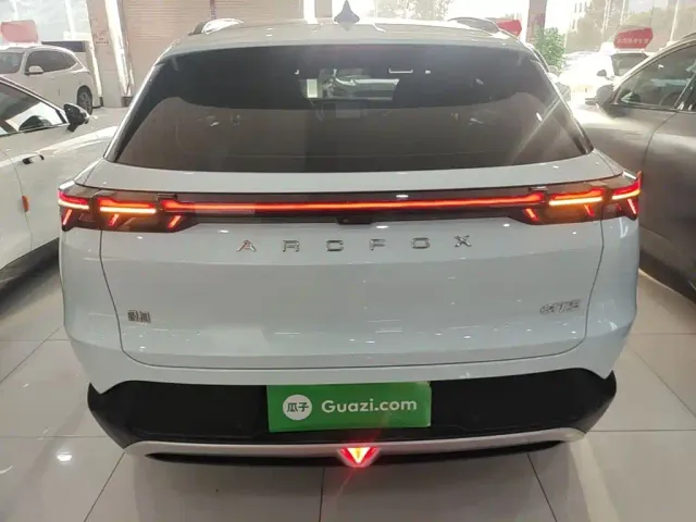Arcfox Alpha T5 — Фото автомобиля 5