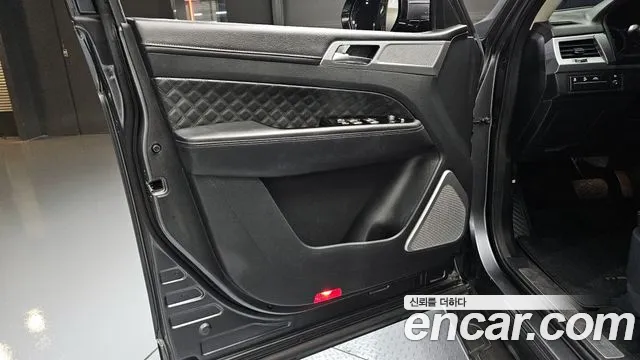 KG_Mobility_Ssangyong Rexton All Rexton Дизель 2.2 4WD — Фото автомобиля 22