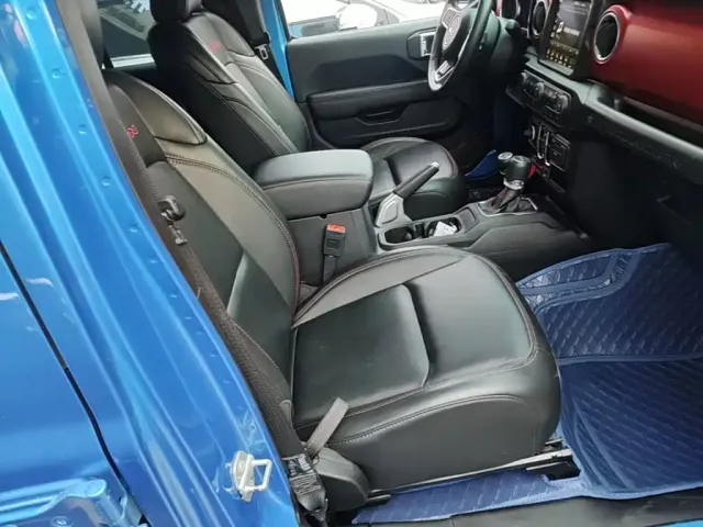 Jeep Wrangler — Фото автомобиля 24