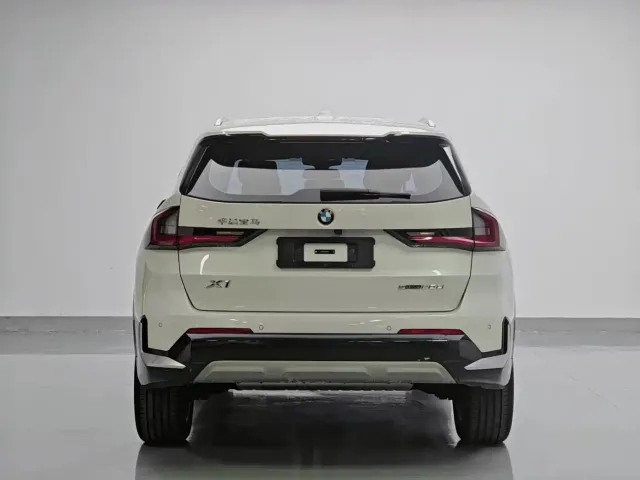 BMW X1 — Фото автомобиля 5