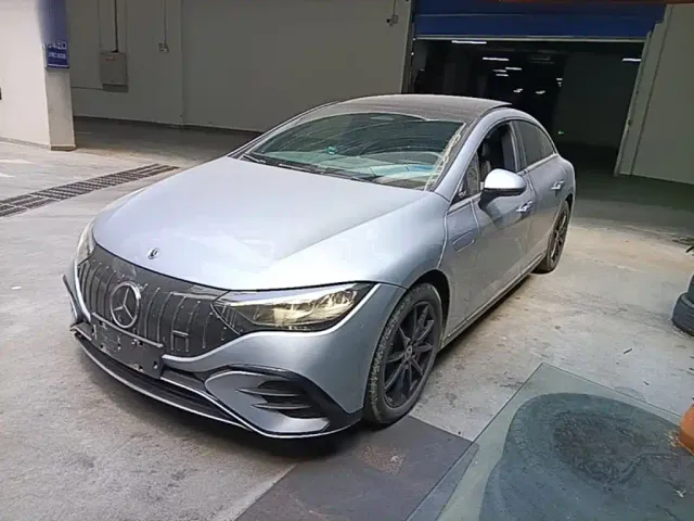 Фотография автомобиля — Mercedes-Benz EQE