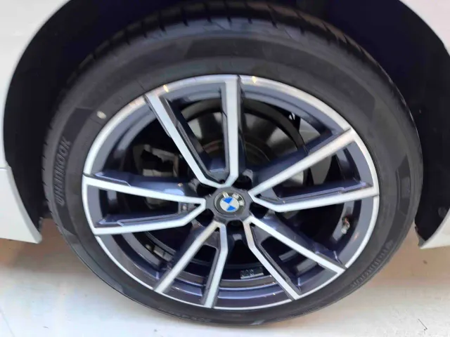 BMW 3 Series — Фото автомобиля 22