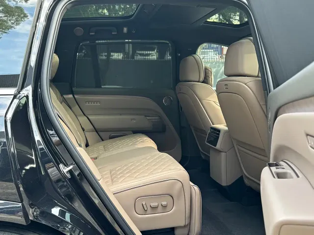 Li Auto L8 — Фото автомобиля 13