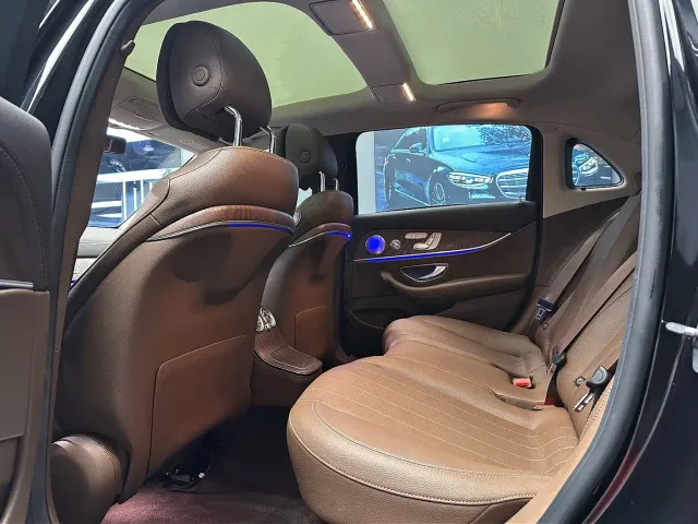 Mercedes-Benz E-Class — Фото автомобиля 6