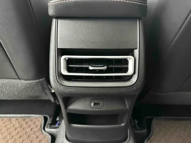 Changan Eado — Фото автомобиля 14