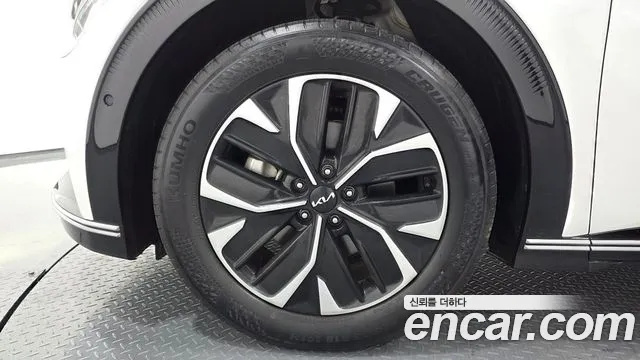 Kia EV6 — Фото автомобиля 5