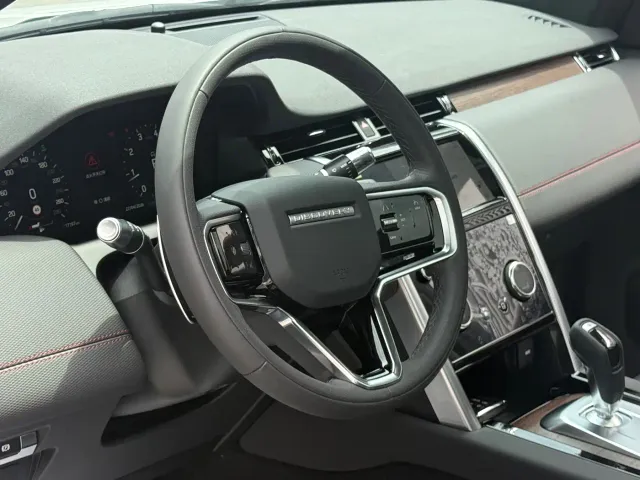 Land Rover Discovery Sport — Фото автомобиля 16