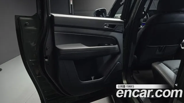 KG_Mobility_Ssangyong Rexton — Фото автомобиля 25