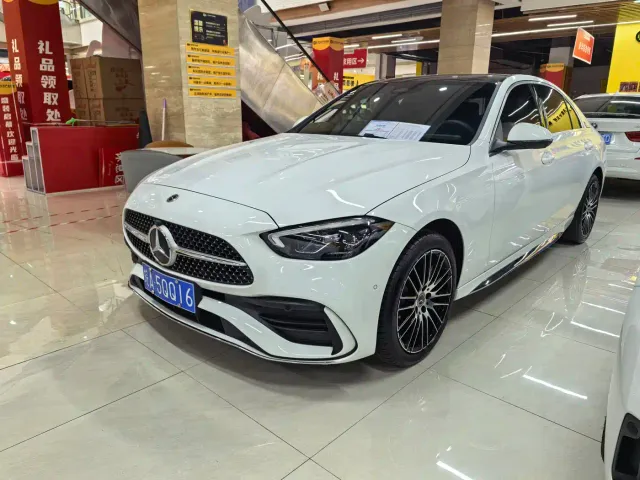 Фотография автомобиля — Mercedes-Benz C-Class