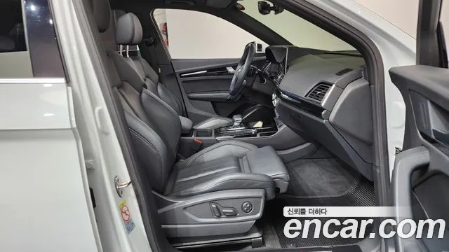 Audi Q5 45 TFSI quattro Premium — Фото автомобиля 23