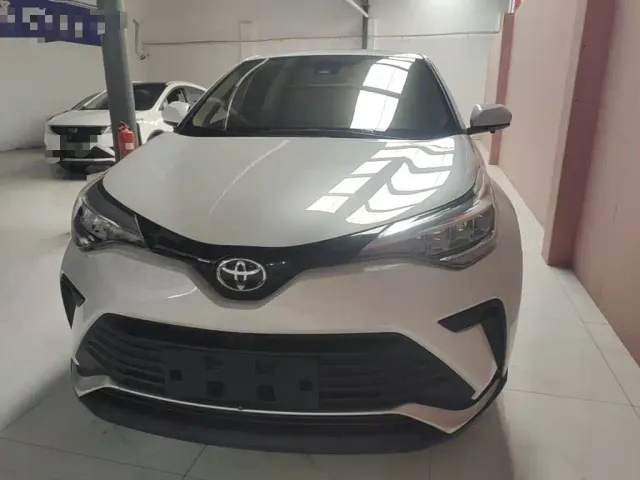 Toyota IZOA — Фото автомобиля 2