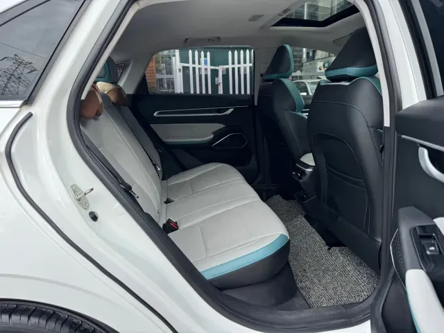 Geely Emgrand — Фото автомобиля 16