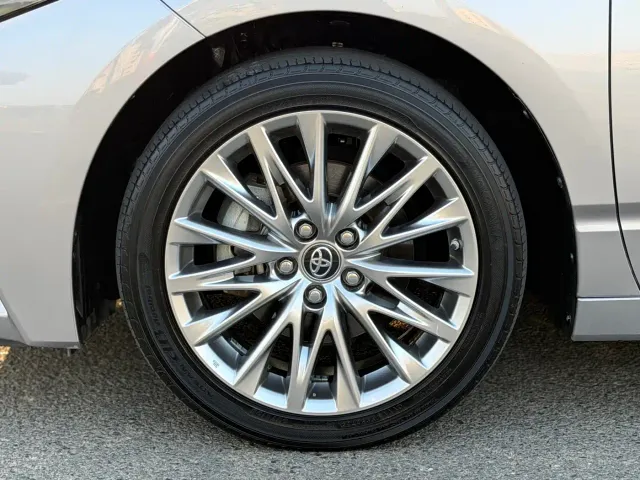 Toyota Avalon — Фото автомобиля 7