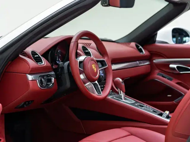 Porsche 718 — Фото автомобиля 10