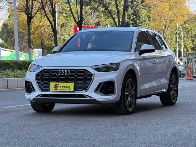 Фотография автомобиля — Audi Q5L
