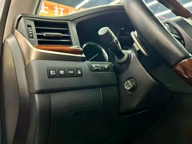 Lexus LX — Фото автомобиля 7