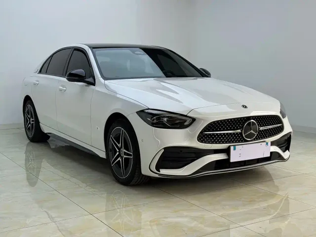 Mercedes-Benz C-Class — Фото автомобиля 3