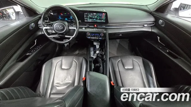 Hyundai Avante CN7 — Фото автомобиля 10
