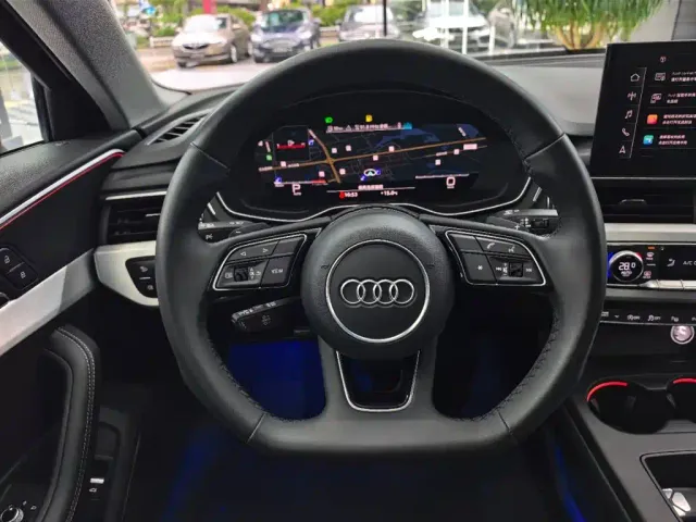 Audi A4L — Фото автомобиля 9