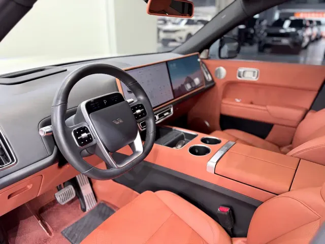 Li Auto L7 — Фото автомобиля 9
