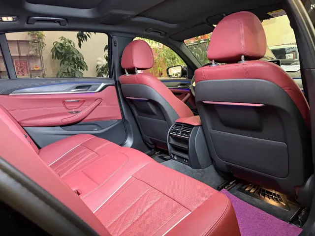 BMW 5 Series — Фото автомобиля 14