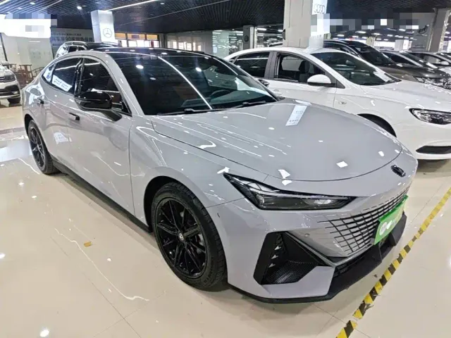 Changan UNI-V — Фото автомобиля 3
