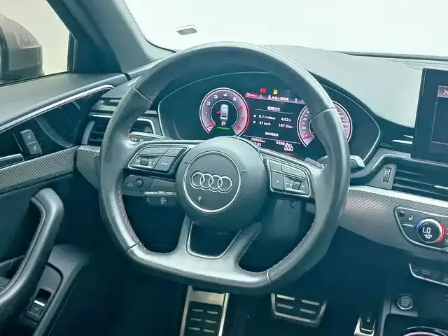 Audi A4L — Фото автомобиля 5