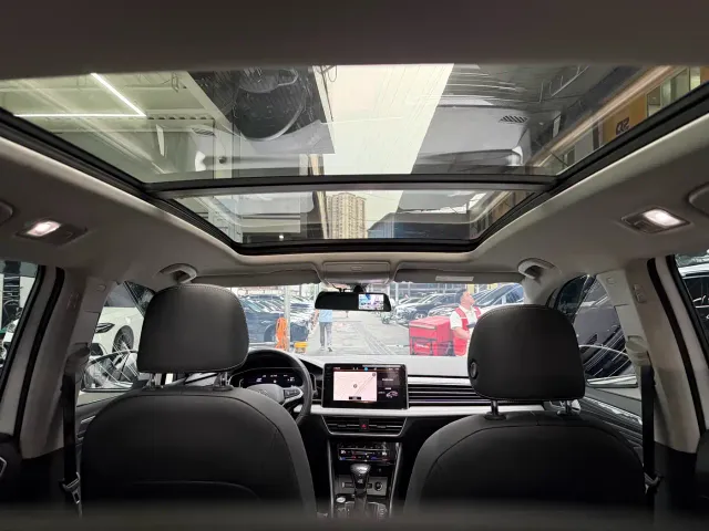 Volkswagen Tiguan L — Фото автомобиля 17
