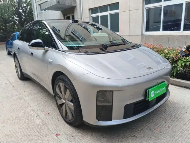 Li Auto i6 — Фото автомобиля 3