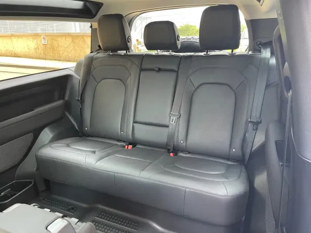 Land Rover Defender — Фото автомобиля 18