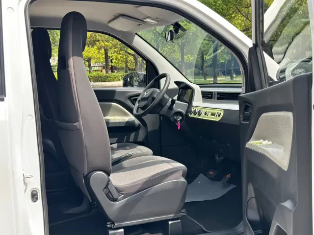 Wuling Hongguang Mini EV — Фото автомобиля 10
