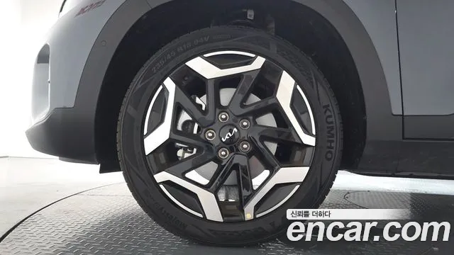Kia Seltos Бензин 1.6 турбо 2WD — Фото автомобиля 5